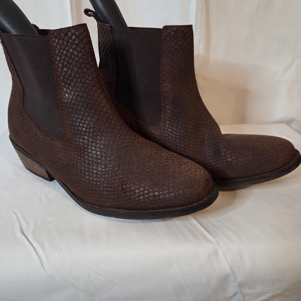 Roxy Brown Ankle Boots